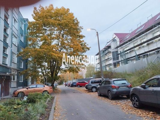 Продам однокомнатную (1-комн.) квартиру, Гагарина ул, 27, Выборг г