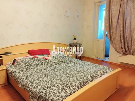 Продам однокомнатную (1-комн.) квартиру, Гагарина ул, 27, Выборг г