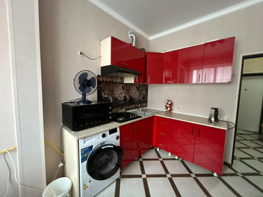 Продам однокомнатную (1-комн.) квартиру, Солнечная ул, 10, Нальчик г