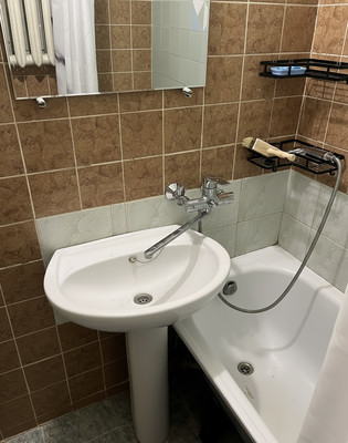 Продам двухкомнатную (2-комн.) квартиру, Бела Куна ул, 19, Симферополь г