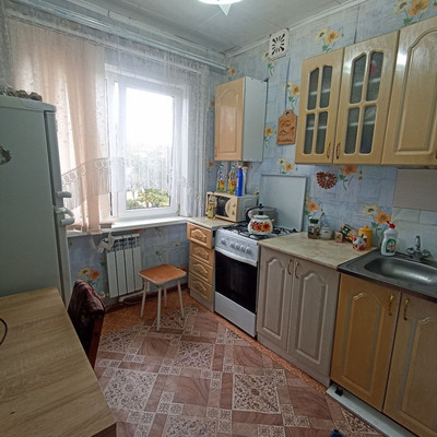 Продам двухкомнатную (2-комн.) квартиру, Железнодорожная ул, 162, Майкоп г