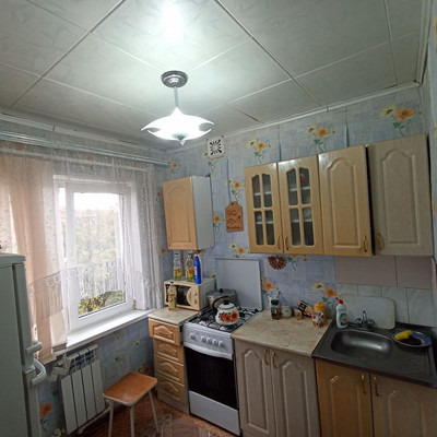 Продам двухкомнатную (2-комн.) квартиру, Железнодорожная ул, 162, Майкоп г