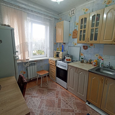 Продам двухкомнатную (2-комн.) квартиру, Железнодорожная ул, 162, Майкоп г