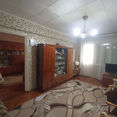 Продам двухкомнатную (2-комн.) квартиру, Железнодорожная ул, 162, Майкоп г