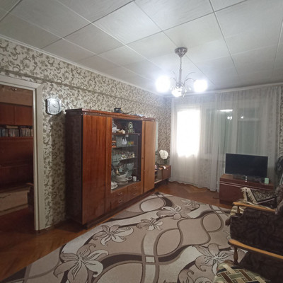 Продам двухкомнатную (2-комн.) квартиру, Железнодорожная ул, 162, Майкоп г