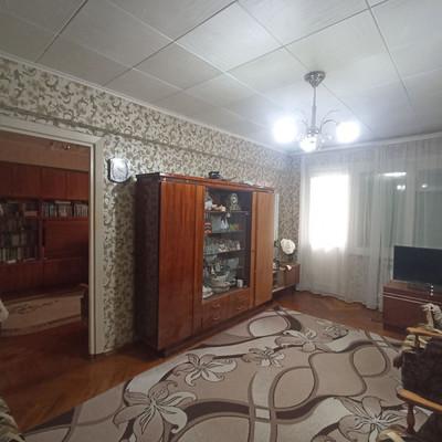 Продам двухкомнатную (2-комн.) квартиру, Железнодорожная ул, 162, Майкоп г