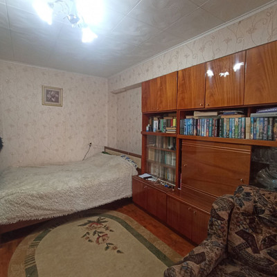 Продам двухкомнатную (2-комн.) квартиру, Железнодорожная ул, 162, Майкоп г
