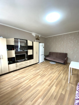 Продам трехкомнатную (3-комн.) квартиру, Революционный пр-кт, 15, Подольск г