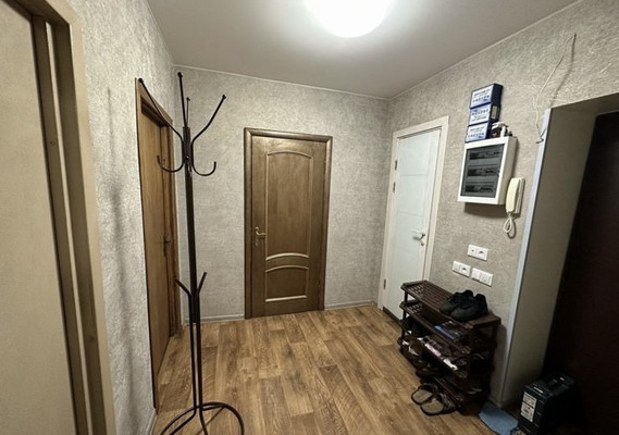 Продам трехкомнатную (3-комн.) квартиру, Революционный пр-кт, 15, Подольск г