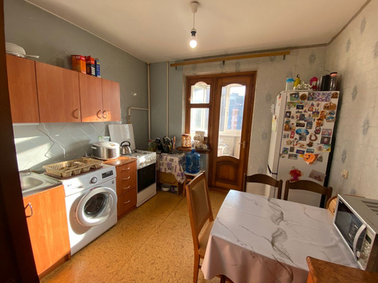 Продам двухкомнатную (2-комн.) квартиру, Балаклавская ул, 109, Симферополь г