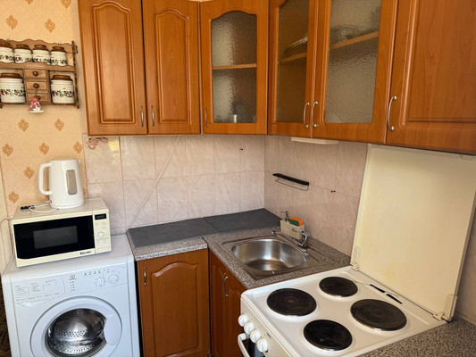Продам двухкомнатную (2-комн.) квартиру, Абрамцевская ул, 5, Москва г