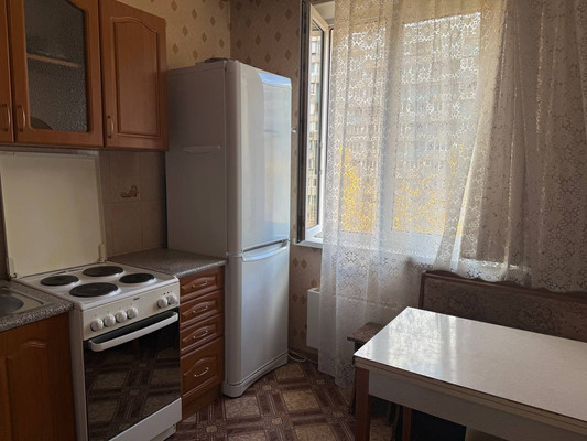 Продам двухкомнатную (2-комн.) квартиру, Абрамцевская ул, 5, Москва г