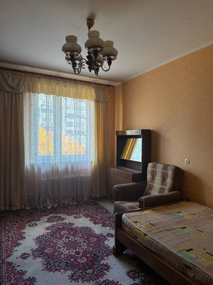 Продам двухкомнатную (2-комн.) квартиру, Абрамцевская ул, 5, Москва г