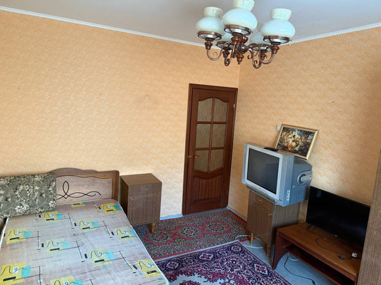 Продам двухкомнатную (2-комн.) квартиру, Абрамцевская ул, 5, Москва г