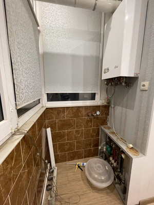 Продам трехкомнатную (3-комн.) квартиру, Камская ул, 37, Симферополь г