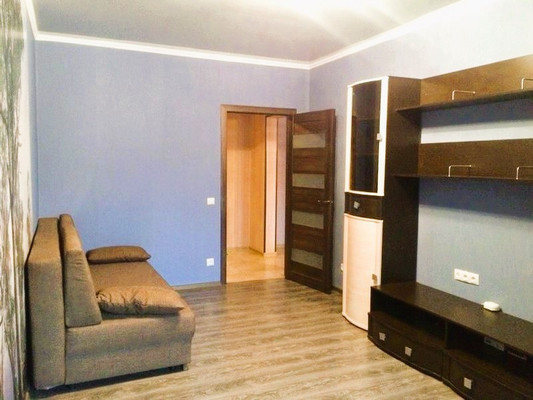 Продам двухкомнатную (2-комн.) квартиру, им. Селезнева ул, 4/10, Краснодар г