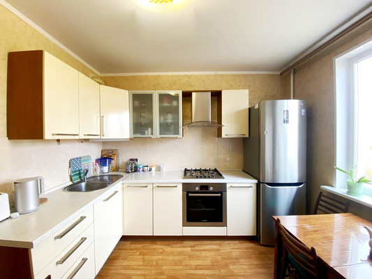 Продам трехкомнатную (3-комн.) квартиру, Бородина ул, 7, Пенза г