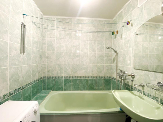 Продам трехкомнатную (3-комн.) квартиру, Бородина ул, 7, Пенза г