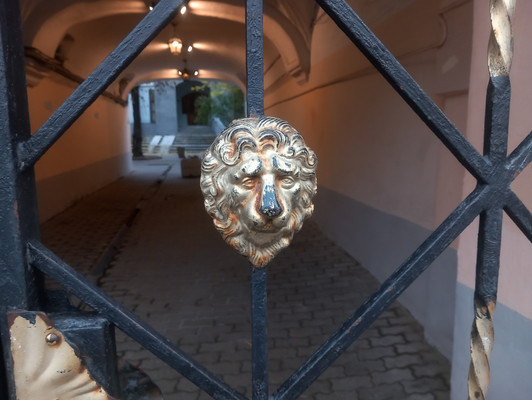 Продам многокомнатную квартиру, Арбат ул, 45к24, Москва г