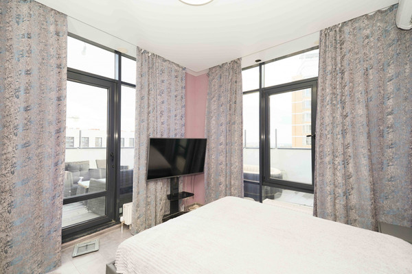 Продам однокомнатную (1-комн.) квартиру, Старокубанская ул, 137к2, Краснодар г