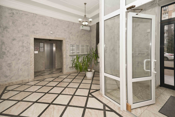 Продам однокомнатную (1-комн.) квартиру, Старокубанская ул, 137к2, Краснодар г