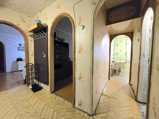 Продам трехкомнатную (3-комн.) квартиру, Комсомольская ул, 27, Кокино д