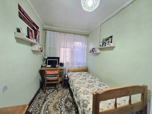 Продам трехкомнатную (3-комн.) квартиру, Комсомольская ул, 27, Кокино д