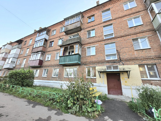 Продам трехкомнатную (3-комн.) квартиру, Комсомольская ул, 27, Кокино д