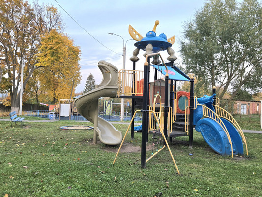 Продам трехкомнатную (3-комн.) квартиру, Комсомольская ул, 27, Кокино д