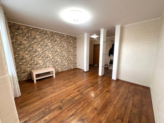 Продам трехкомнатную (3-комн.) квартиру, Батурина ул, 15, Красноярск г