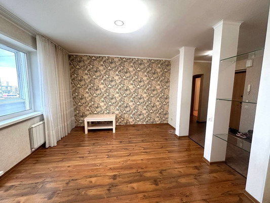 Продам трехкомнатную (3-комн.) квартиру, Батурина ул, 15, Красноярск г