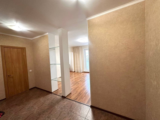 Продам трехкомнатную (3-комн.) квартиру, Батурина ул, 15, Красноярск г