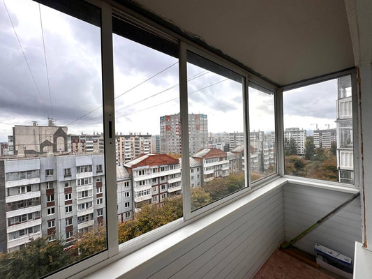 Продам трехкомнатную (3-комн.) квартиру, Батурина ул, 15, Красноярск г