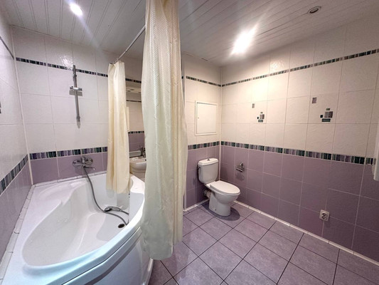 Продам трехкомнатную (3-комн.) квартиру, Батурина ул, 15, Красноярск г