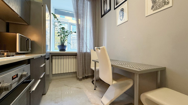 Продам двухкомнатную (2-комн.) квартиру, 5-я Советская ул, 28, Санкт-Петербург г