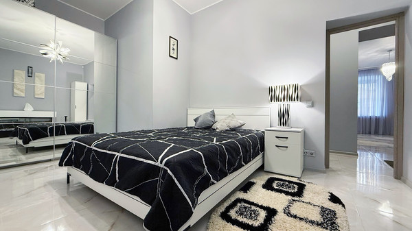 Продам двухкомнатную (2-комн.) квартиру, 5-я Советская ул, 28, Санкт-Петербург г