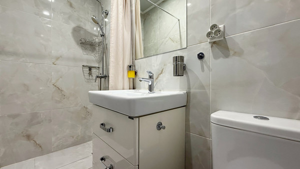 Продам двухкомнатную (2-комн.) квартиру, 5-я Советская ул, 28, Санкт-Петербург г