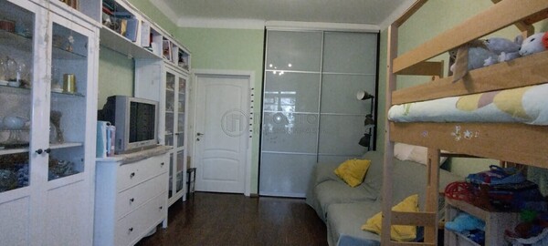 Продам трехкомнатную (3-комн.) квартиру, Новозаводская ул, 25к4, Москва г