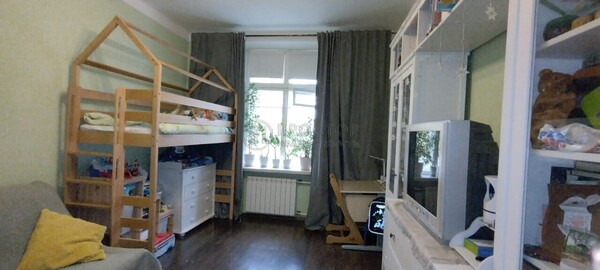 Продам трехкомнатную (3-комн.) квартиру, Новозаводская ул, 25к4, Москва г