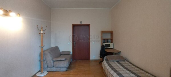 Продам трехкомнатную (3-комн.) квартиру, Новозаводская ул, 25к4, Москва г