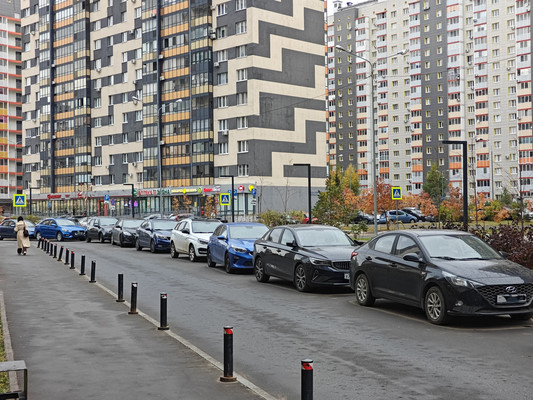 Продам двухкомнатную (2-комн.) квартиру, Александра Курынова ул, 4к2, Казань г