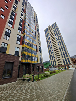 Продам двухкомнатную (2-комн.) квартиру, Александра Курынова ул, 4к2, Казань г