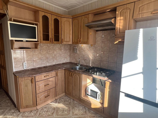 Продам двухкомнатную (2-комн.) квартиру, Трудящихся б-р, 13а, Колпино г