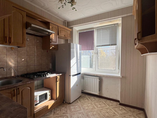Продам двухкомнатную (2-комн.) квартиру, Трудящихся б-р, 13а, Колпино г