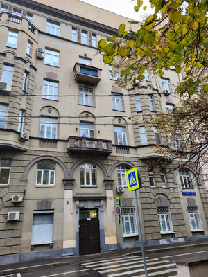 Продам однокомнатную (1-комн.) квартиру, Староконюшенный пер, 37, Москва г