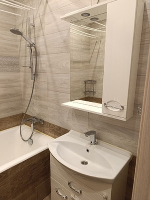 Продам двухкомнатную (2-комн.) квартиру, Березовая ул, 16, Видное г