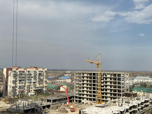 Продам трехкомнатную (3-комн.) квартиру, Т.Идарова ул, 182, Нальчик г