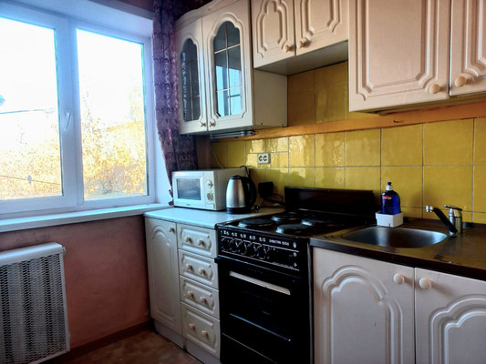 Продам трехкомнатную (3-комн.) квартиру, Трилиссера ул, 106, Иркутск г