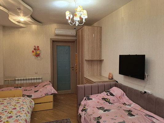 Продам двухкомнатную (2-комн.) квартиру, Варшавское ш, 152, Москва г