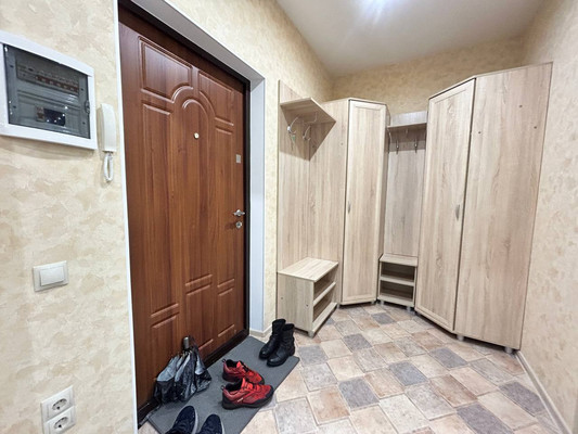 Продам однокомнатную (1-комн.) квартиру, Балаклавская ул, 135, Симферополь г